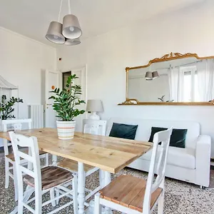 Bigfamilyflats - San Giovanni Basilica Apartament